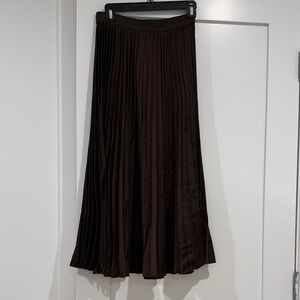 H&M Elegant Dark Brown Pleated A-Line Skirt